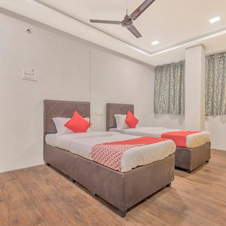 โอโย 11609 ศรีไส เรซิเดนซี Hotel Kondapur  ภายนอก รูปภาพ
