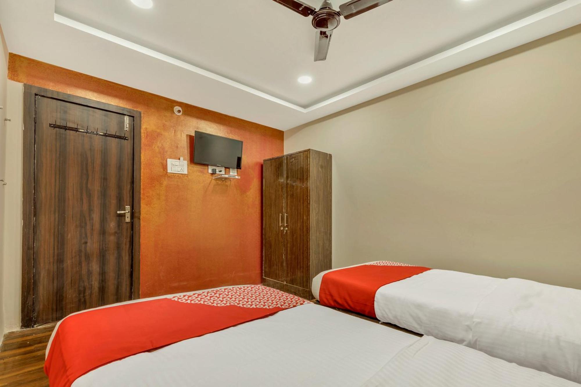 โอโย 11609 ศรีไส เรซิเดนซี Hotel Kondapur  ภายนอก รูปภาพ